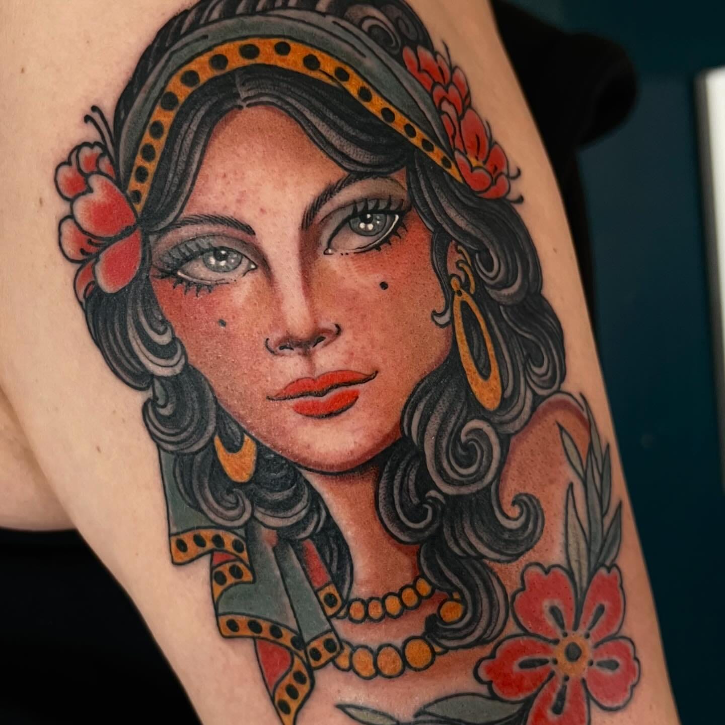 Lara Scotton — tattoo artist