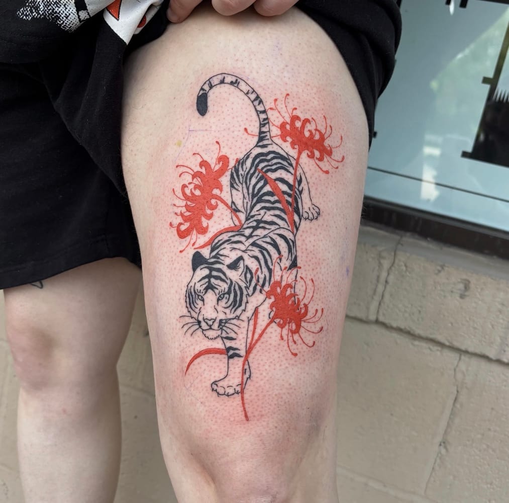 sarah — tattoo artist