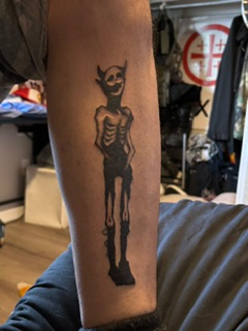 Ari  — tattoo artist