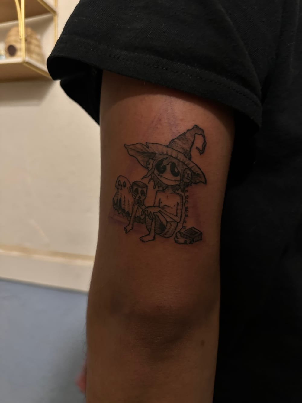 ivy — tattoo artist