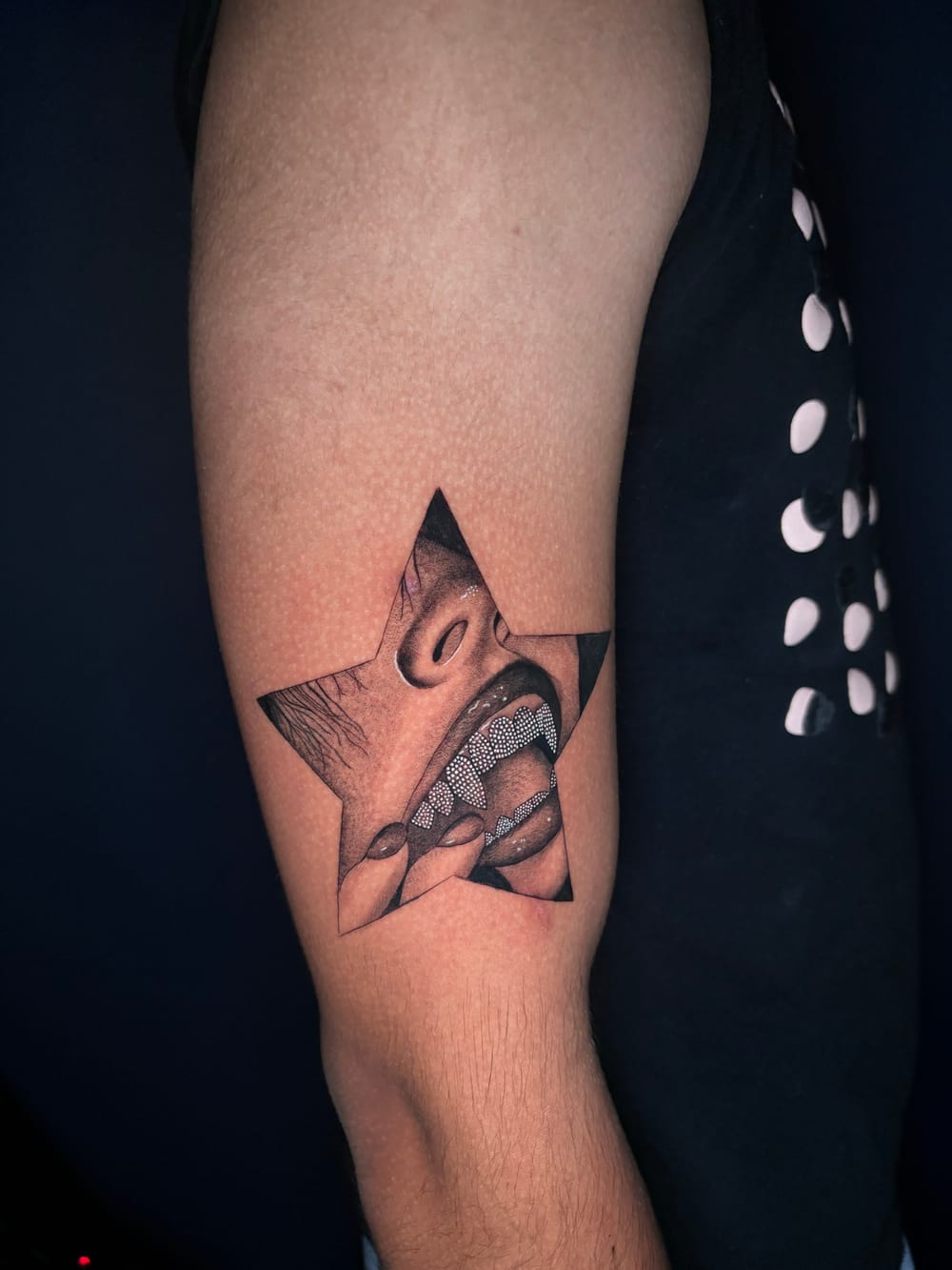 Bella Ochoa — tattoo artist