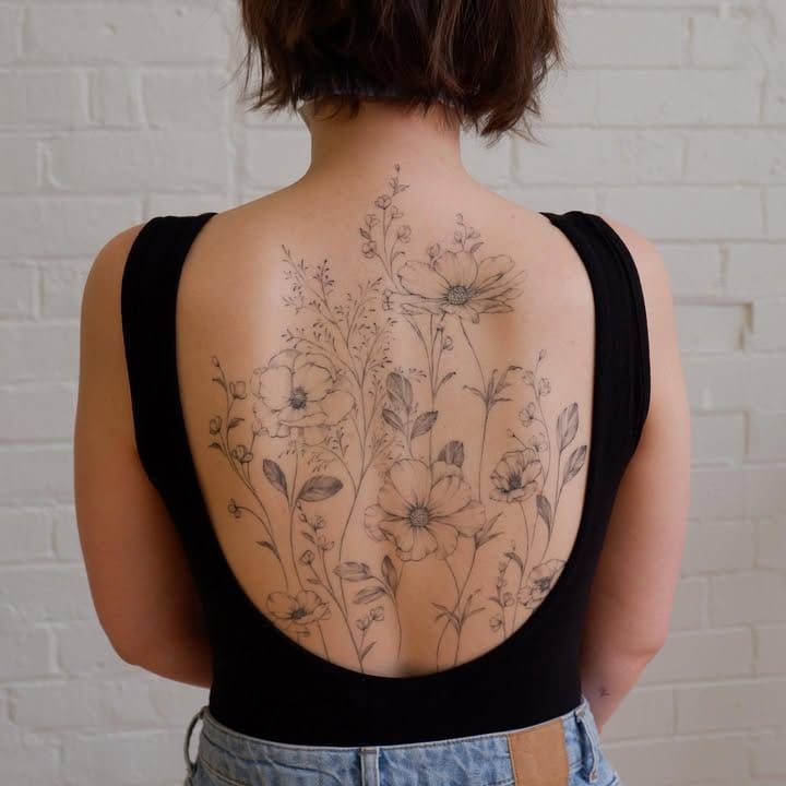 Portrait of artist Lindsay April