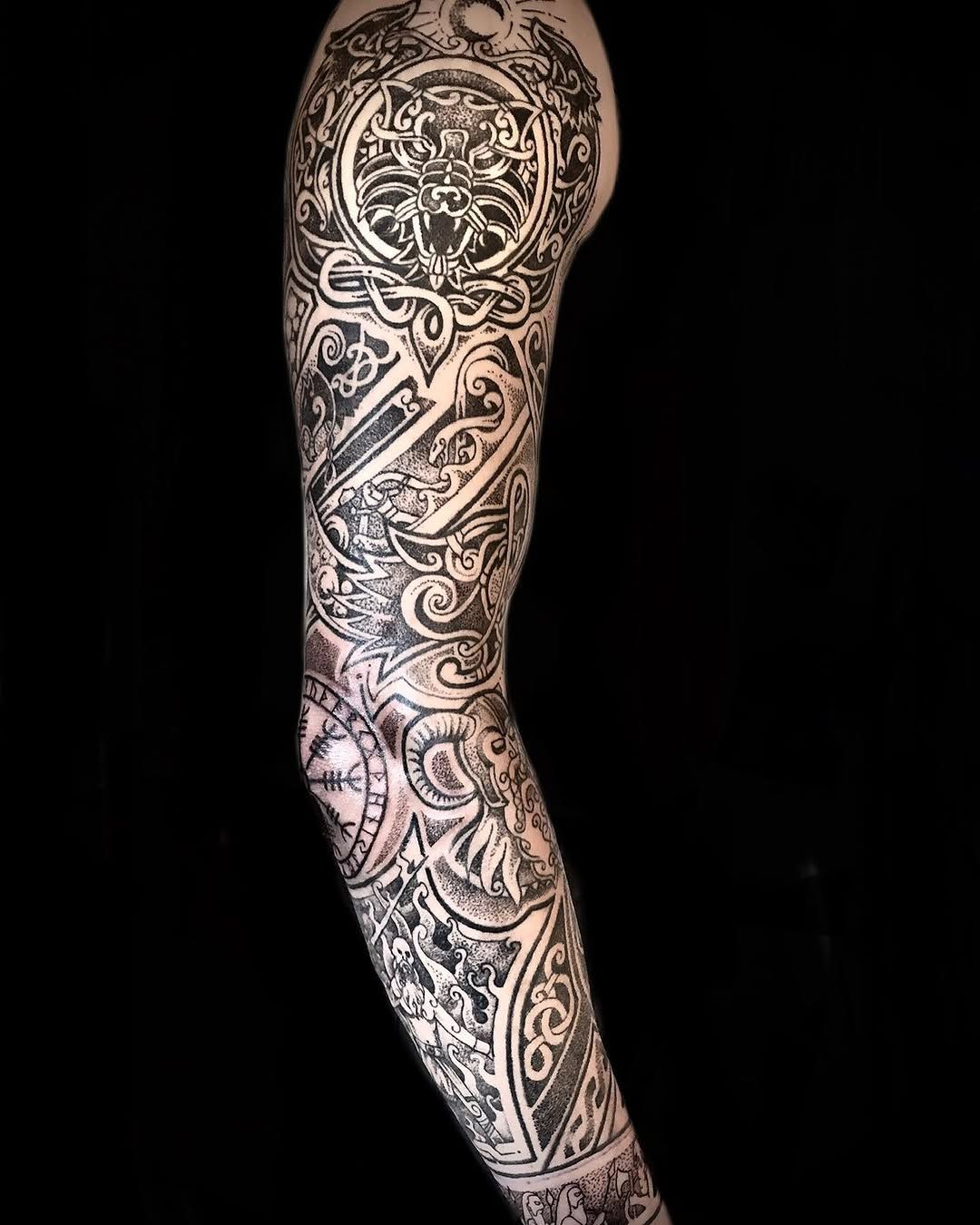 Portrait of artist Antik Tattoo