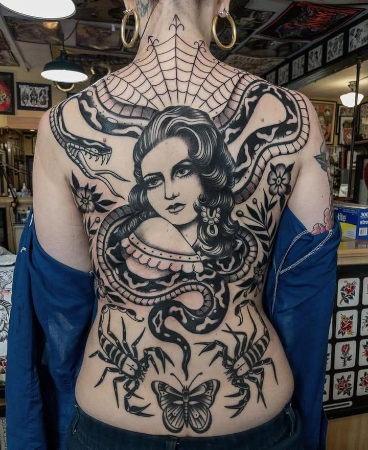 Holly Ellis