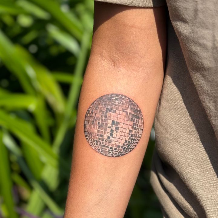 Matilda Beck — tattoo artist