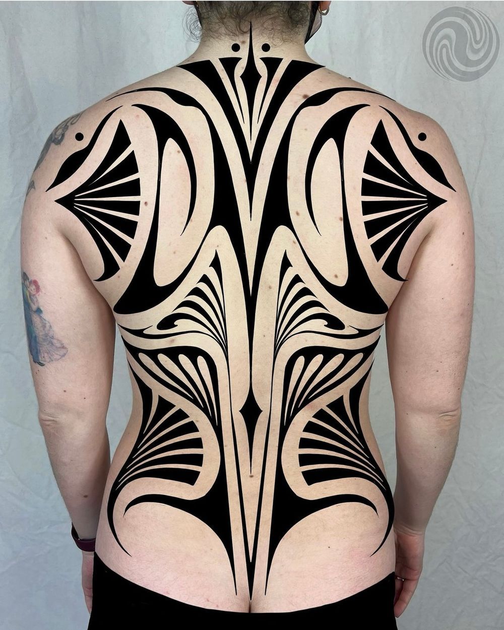 アート・デザイン・音楽 BACK PIECE TATTOO II アート・デザイン・音楽