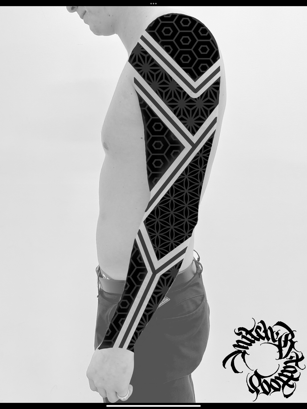 Sleeve 
